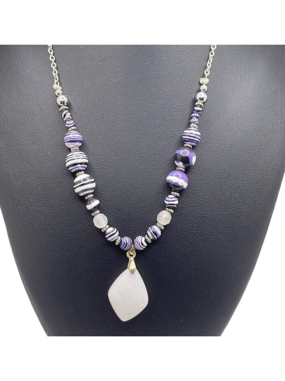 Necklace Women 17.5" Purple and White Beaded White Stone Pendant Toggle Jewelry